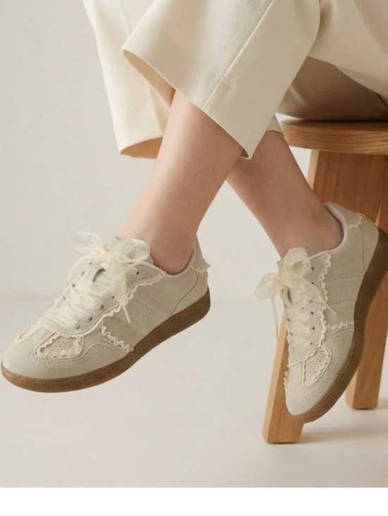 Cushionaire Shoes - Belinda Casual Sneaker